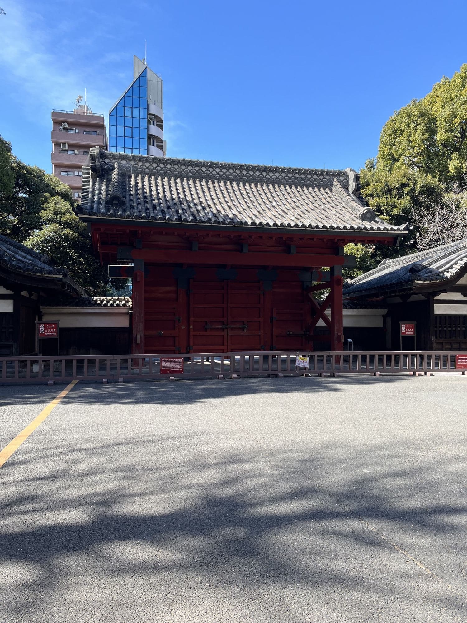 東京大学 赤門